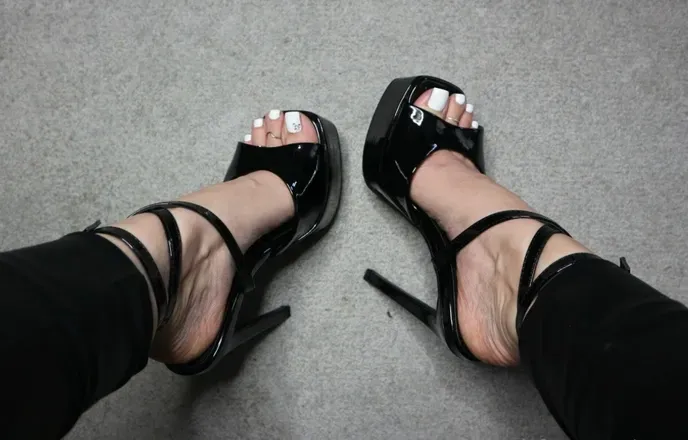 OnlyFans account  mrandmrs_w header 2