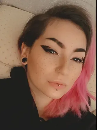 OnlyFans account  willowpls avatar 1