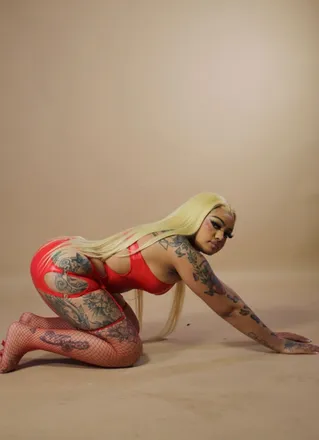 OnlyFans account  prettythee header 2