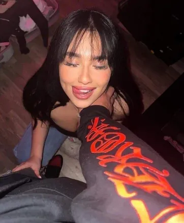 OnlyFans account  babygirl69695 header 2