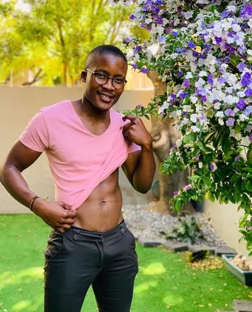 OnlyFans cuenta hlomla header 2