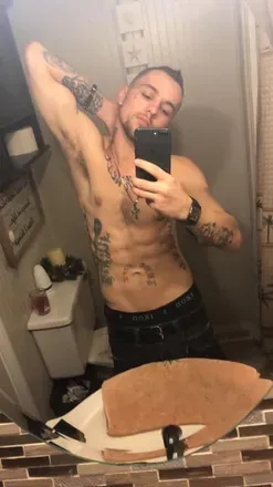 OnlyFans account  thekingsmokedout avatar 1