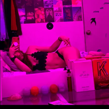 OnlyFans cuenta lei_cherry header 2