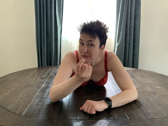 OnlyFans cuenta freyablue header 2