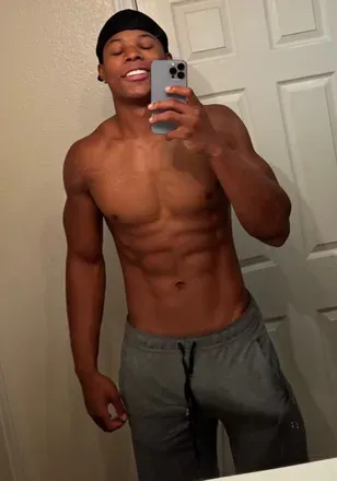 OnlyFans cuenta macvplayhouse header 2