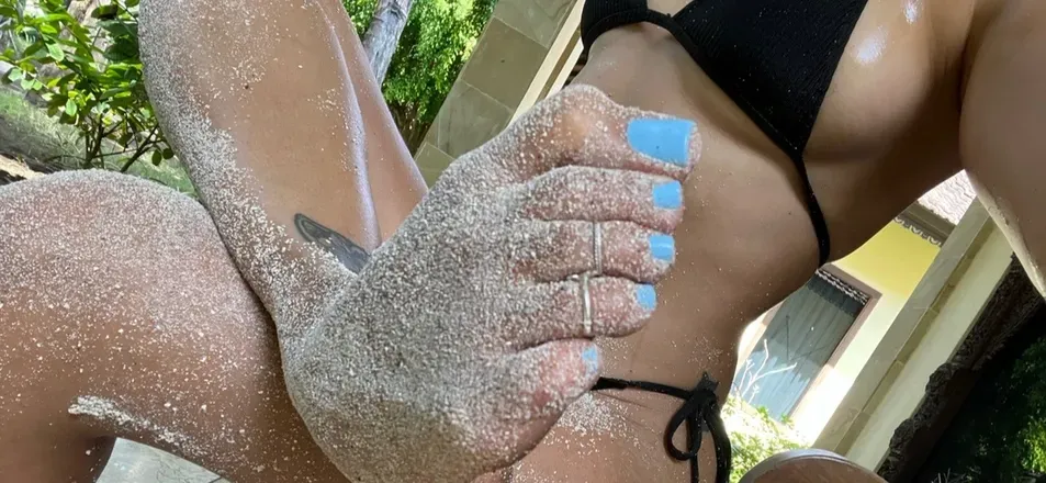 OnlyFans account  mariefrenchfeetgirlfree header 2