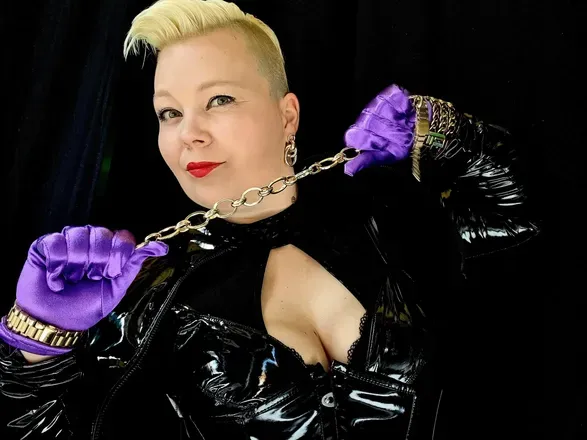 OnlyFans cuenta dominaladysusanberlin header 2