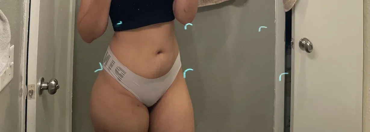 OnlyFans cuenta bbygirlellarose header 2