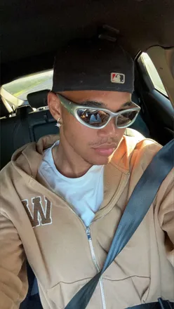 OnlyFans cuenta youngdaddyexclusive previous_avatars_1 3