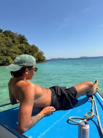 OnlyFans account  alexandreyie9998 avatar 1