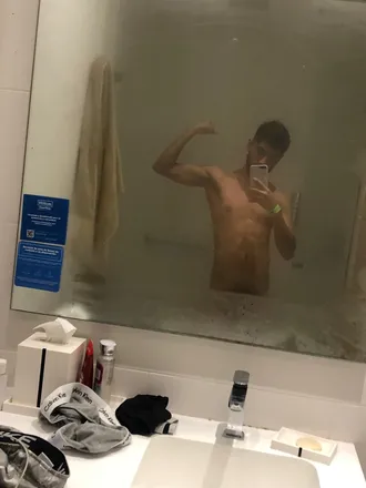 OnlyFans cuenta morenot3 header 2