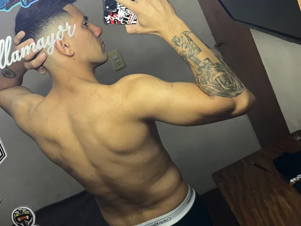 OnlyFans cuenta crisvillamayor header 2
