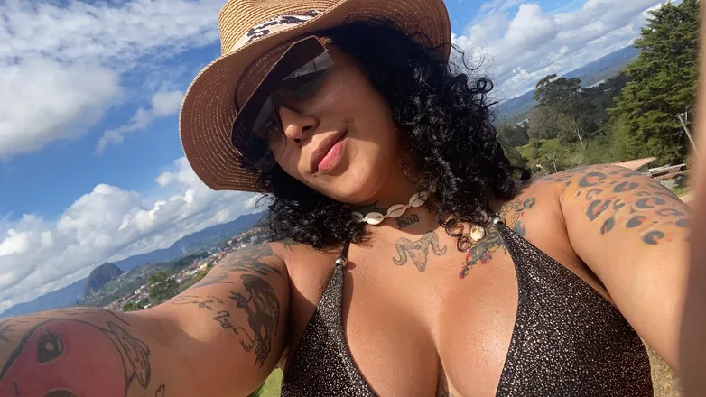 OnlyFans cuenta camila11once header 2