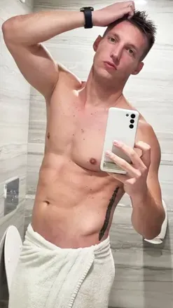 OnlyFans cuenta emotion_jmotion header 2