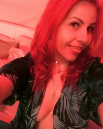 OnlyFans cuenta thatgirlechizera header 2