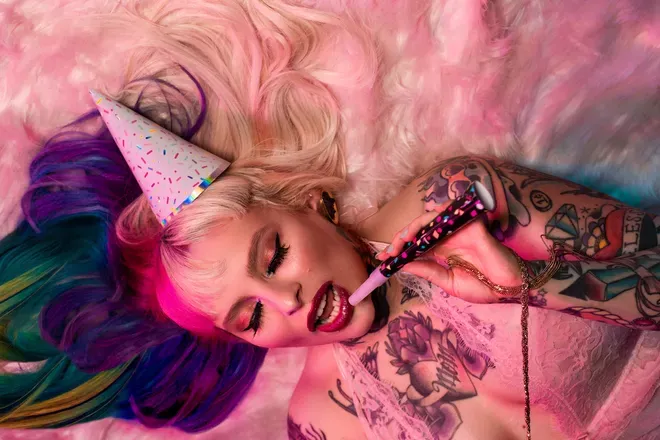 OnlyFans cuenta bcloveless header 2