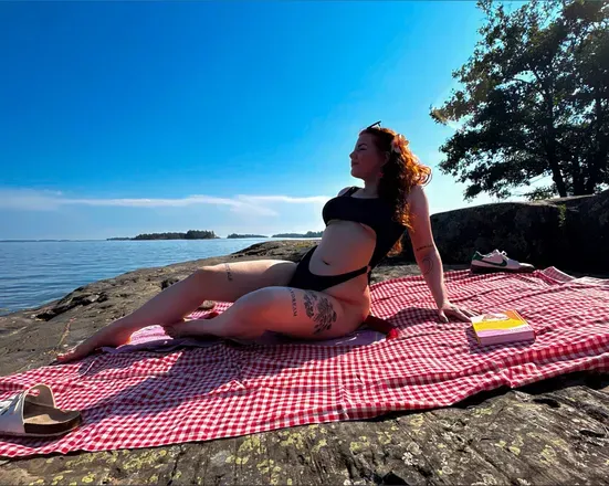 OnlyFans cuenta violetvarn header 2