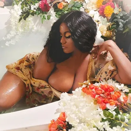OnlyFans cuenta peggqueenchronicals header 2