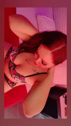 OnlyFans cuenta curvychaparra avatar 1