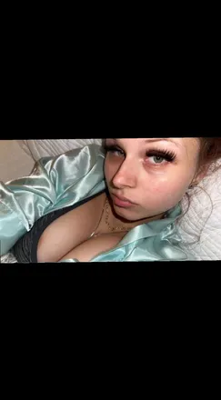OnlyFans cuenta onenightinparisss header 2
