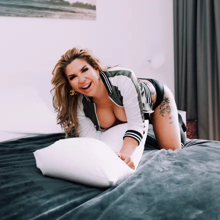 OnlyFans cuenta rubyreys header 2
