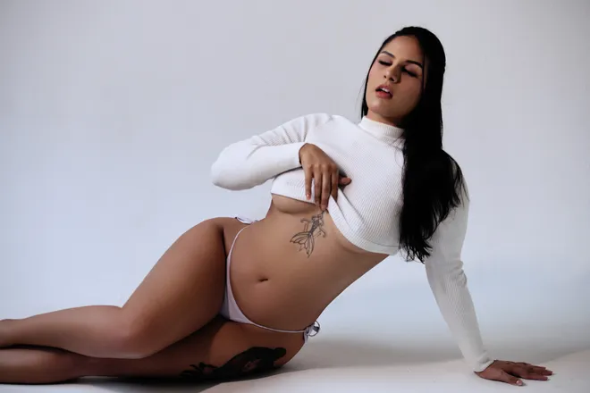 OnlyFans cuenta anastassialeon header 2
