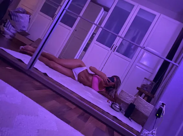 OnlyFans cuenta dianarose_23 header 2