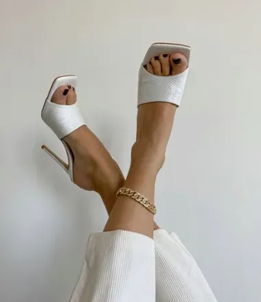 OnlyFans cuenta feetgworll avatar 1