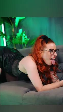 OnlyFans cuenta little_foxyy header 2