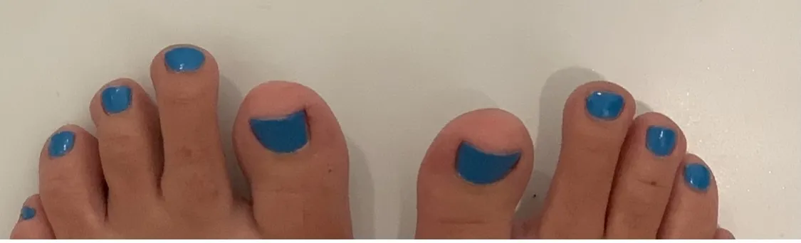 OnlyFans cuenta msfeetandfanny header 2