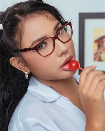 OnlyFans cuenta leonela_hotfarm avatar 1