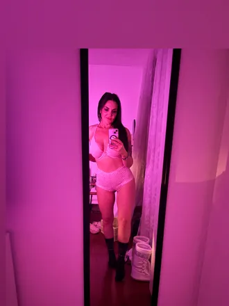 OnlyFans cuenta toolbelttemptress header 2