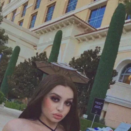 OnlyFans cuenta yara1ferrari avatar 1