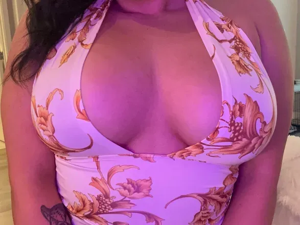OnlyFans cuenta toplessmixologist header 2
