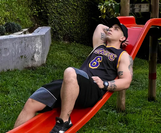 OnlyFans cuenta aleec_montenegro header 2