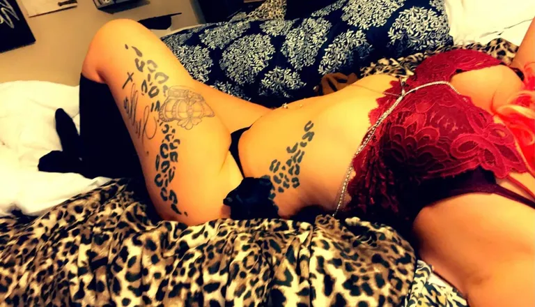 OnlyFans cuenta audiegray header 2