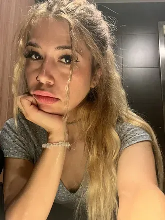 OnlyFans cuenta goddessiri avatar 1