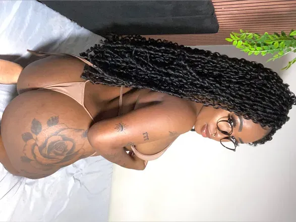 OnlyFans cuenta bruna_black header 2