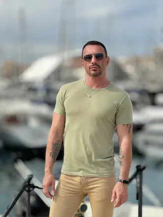 OnlyFans cuenta u283552123 header 2