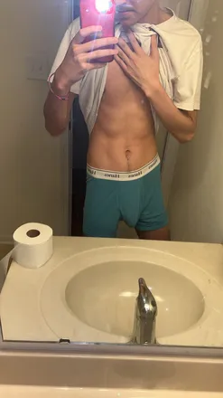 OnlyFans cuenta bi_kingy header 2