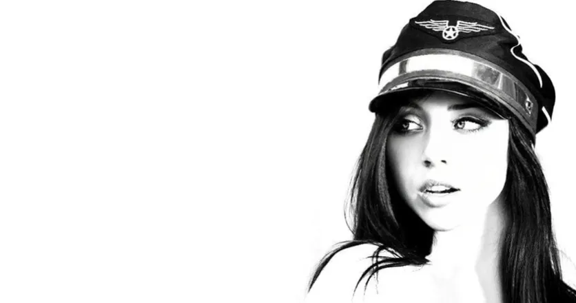 OnlyFans cuenta its.redparadise header 2