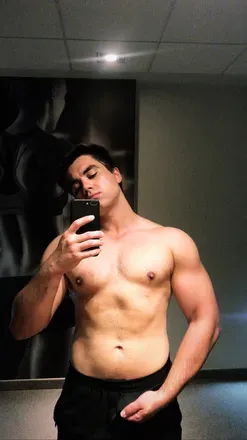 OnlyFans account  matthewthick1999 avatar 1