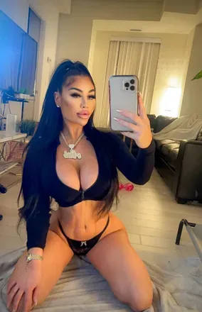 OnlyFans of lexxibabyxo