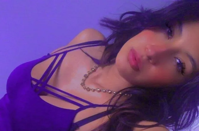 OnlyFans cuenta iamyesseniamartinez header 2