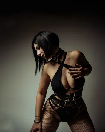 OnlyFans of elena_noire