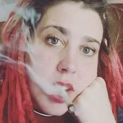 OnlyFans account  smokingnerdgirl avatar 1