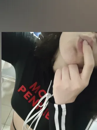 OnlyFans cuenta badestwhitebitch header 2