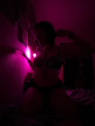 OnlyFans cuenta vexxedkitten header 2