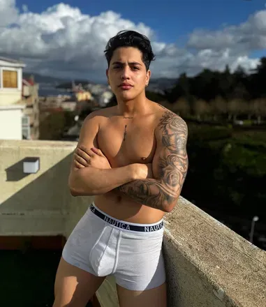 OnlyFans of soyjhonvega