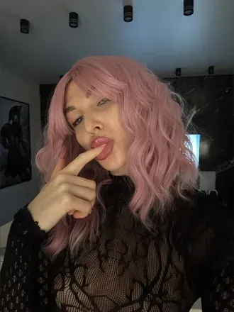 OnlyFans account  bellashake avatar 1